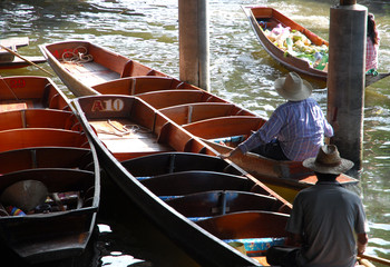 Obraz premium Marché flottant