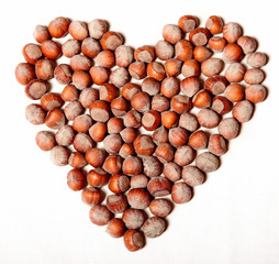 любить орехи