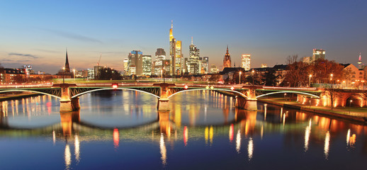 Obraz premium Frankfurt am Main, Blick von der Flößerbrücke (November 2014)