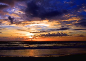 Obraz premium Calm Seas, Brilliant Colors