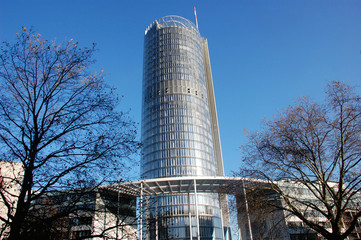 Rundes B&uuml;rogeb&auml;ude