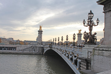 Fototapeta na wymiar Paris pont Alexandre III