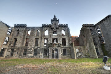 Fototapeta premium Renwick Smallpox Hospital, Roosevelt Island, New York