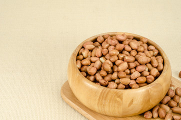 Raw peanuts