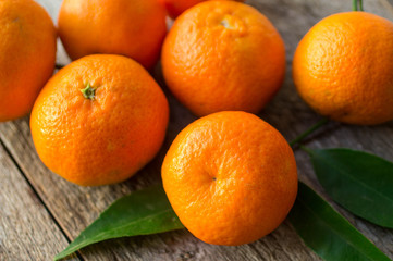 tangerines with leaves