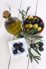olives with virgin oil
