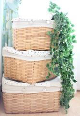 home interior decoration: vintage baskets with leaves