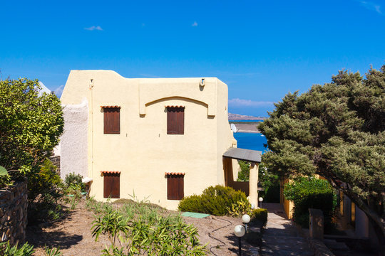 house in the style of traditional architecture