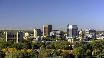 Obraz premium Fall colors before the city of Boise Idaho