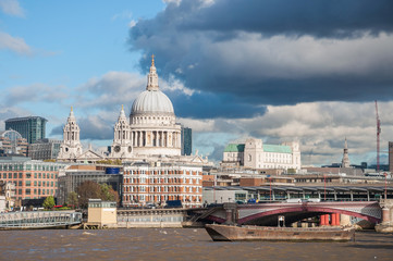 Fototapeta na wymiar Beautiful cityscape of London