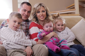 Obraz premium happy young family at home