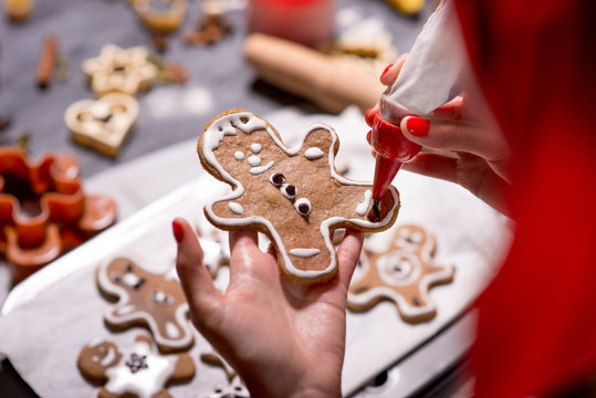 Making ginger cookies on Christmas