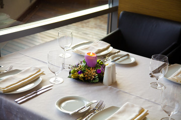 served table in a restaurant