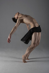 Obraz na płótnie Canvas Young flexible dancer