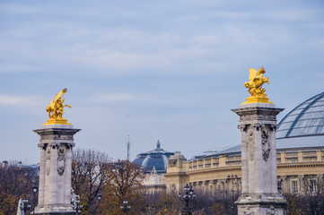 Gold statue in Paris - 73684311