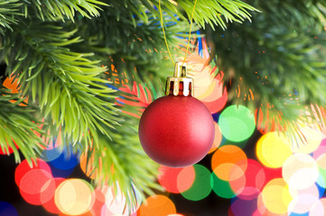 Obraz na płótnie Canvas Christmas decoration on the fir tree