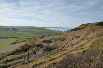 promeneurs entre les cap
