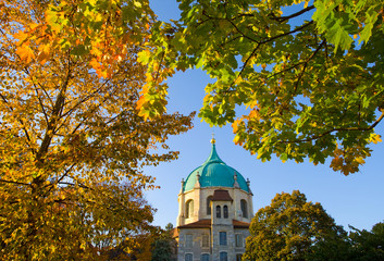 Fototapeta premium Dijon, Monastère des Bernardines en automne