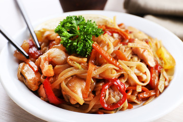 Chinese noodles with vegetables and seafood