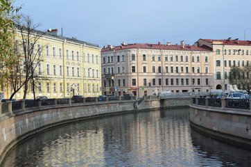 Fototapeta na wymiar Санкт-Петербург, канал Грибоедова, Львиный мост