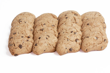 Mélange de gateaux secs italiens en tas sur fond blanc