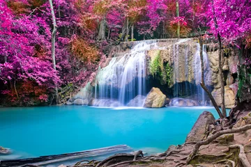 Tuinposter Prachtige waterval in herfstbos © totojang1977