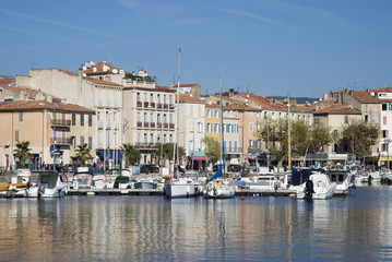 Fototapeta na wymiar La Ciotat harbour, French Riviera