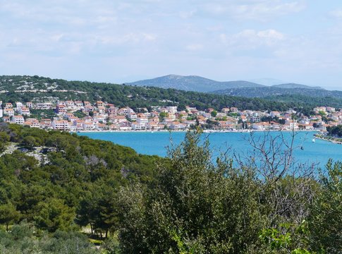 Summer houses and apartments in Tisno a town in Croatia