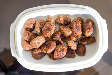 Frikadellen in der Pfanne