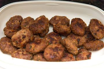 Frikadellen in der Pfanne