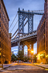 Manhattan Bridge gezien vanaf Brooklyn, New York City.
