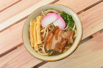 美味しそうな沖縄そば