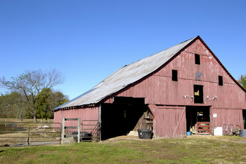 Obraz premium Old red barn