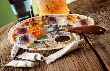 Aristic paint and putty knife