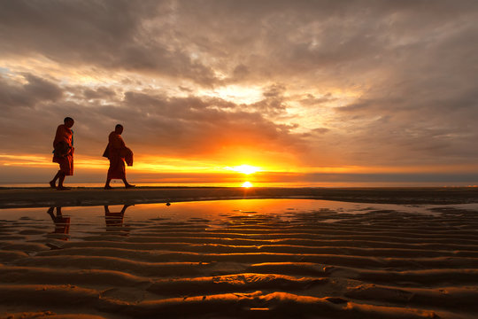every mornig monk walk for people offering food along huahin bea