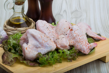 Raw chicken wings