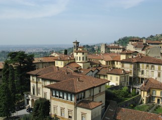 Fototapeta na wymiar View of the Italian city Bergamo in Italy