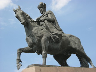 Памятник - Кенесары Хан Ескерткиши
