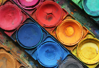 Color paints