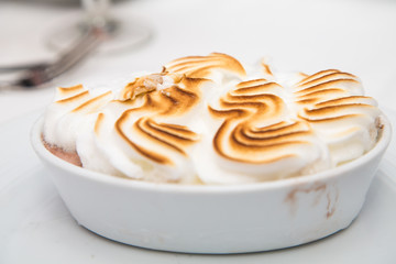 Browned Meringue on Baked Alaska