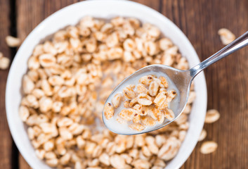 Puffed wheat breakfast cereals