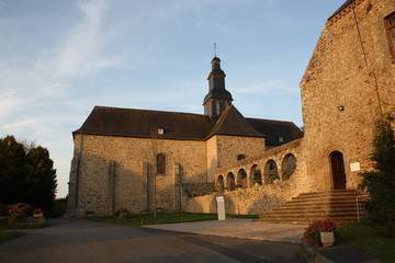abbaye et cloître du Tronchet