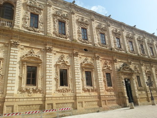Fototapeta na wymiar Apulien, Ein Palazzo in der Altstadt von Lecce