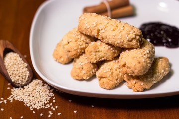 biscuit with sesame