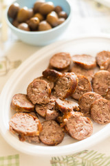 Fette di salsiccia arrosto