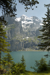 Lago Oeschinen, Alpes Suizos