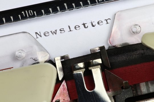 'Newsletter' geschrieben auf alter Schreibmaschine