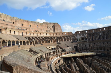 Fototapeta na wymiar Coloseum am Tag
