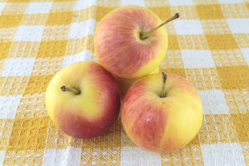 Red apple