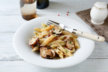 pasta with sauce and mushrooms